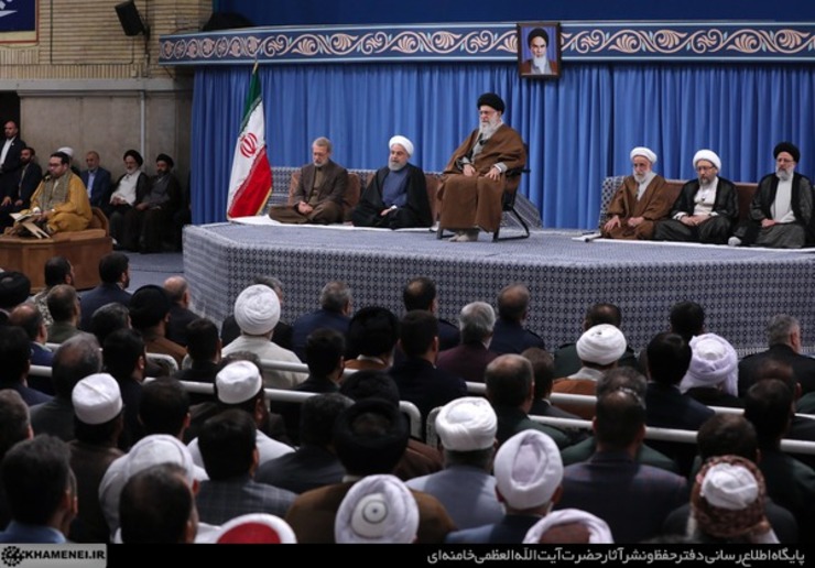 حضرت آیت‌الله خامنه‌ای رهبر معظم انقلاب اسلامی صبح امروز (جمعه) در دیدار مسئولان نظام، مهمانان شرکت‌کننده در کنفرانس وحدت اسلامی، سفیران کشورهای اسلامی و جمعی از قشرهای مختلف مردم، علت مصائب امروز دنیای اسلام به‌ویژه وضع تأسف‌بار فلسطین را ضعف اتحاد اسلامی دانستند