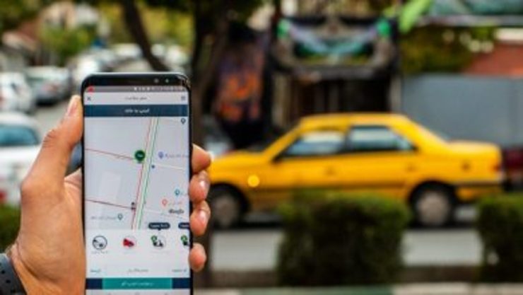 معاون عملیات یک شرکت تاکسی اینترنتی از اختصاص سقف سهمیه ۳۰۰ لیتری بنزین برای این رانندگان خبر داد و گفت: به ازای پیمایش هر ۱۰۰ کیلومتر ۷ لیتر بنزین سهمیه‌ای اختصاص می‌باید.