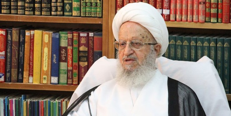 آیت‌الله مکارم شیرازی در بیانیه ای با اشاره به گران شدن قیمت بنزین گفت: آیا بهتر نیست دولت یا رؤسای قوای سه گانه دلایل خود را برای این کار بیان کنند و افکار عمومی را به مدد طلبند.