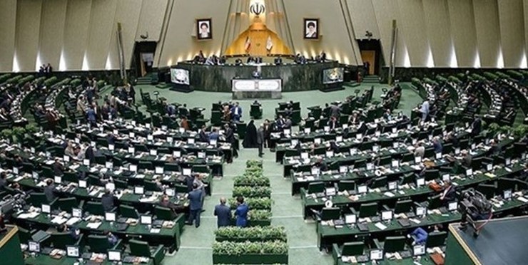 سخنگوی هیأت رئیسه مجلس گفت: نشست غیرعلنی خانه ملت دقایقی قبل با حضور دبیر شورای عالی امنیت ملی آغاز شد.