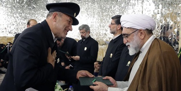 تولیت آستان قدس رضوی گفت: زائران در حرم مطهر رضوی باید به بهترین نحو تکریم و احترام شوند..