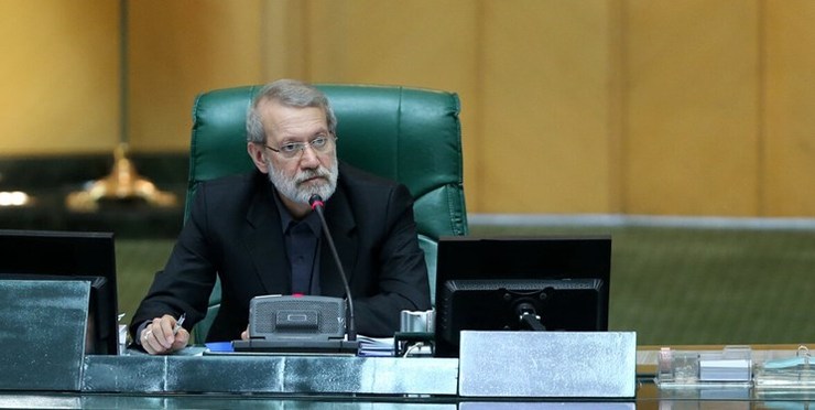 لاریجانی گفت: دولت باید منابعی که به عنوان مابه‌التفاوت از محل افزایش قیمت بنزین در نظر گرفته شده باید در اسرع وقت به حساب مردم واریز کنند و با این کار نشان دهد پای عهدش ایستاده است.
