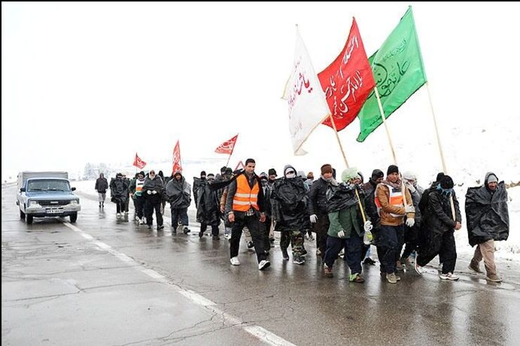 سال گذشته بیش از ۳۰۰ هزار زائر پیاده رضوی در دهه پایانی ماه صفر به مشهد مقدس وارد شدند که این تعداد برای امسال حدود ۵۰۰ هزار نفر برآورد می‌شود.