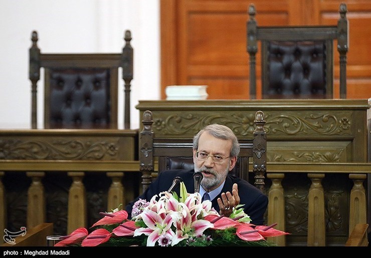 رئیس مجلس گفت: گاهی می‌بینیم در فضای کشور با بی تقوایی سیاسی مواجه می‌شویم و کسانی مجلس را هتک و تخریب می‌کنند که چنین رویه ای مخالف مرام امام خمینی (ره) و شهید مدرس است.
