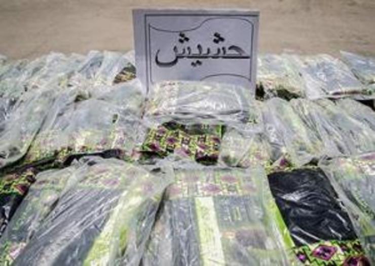 رئیس پلیس مبارزه با مواد مخدر از کشف یک تن و ۶۷ کیلو حشیش و ۳۹ کیلو و ۷۰۰ گرم تریاک در ۲ عملیات پی در پی خبر داد.
