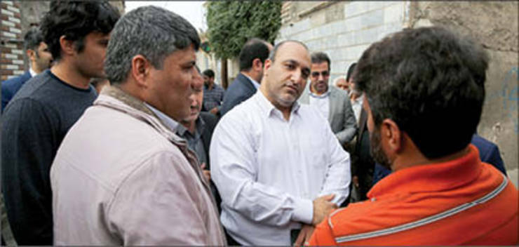 معاون امور مناطق حوزه شهردار مشهد گفت: شهردار مشهد نیز در پایان هر شب و صبح زود بازدید میدانی از شهر دارد و ضمن بازدید از تمام مناطق، نکات را به شهردار هر منطقه منتقل می‌کند.