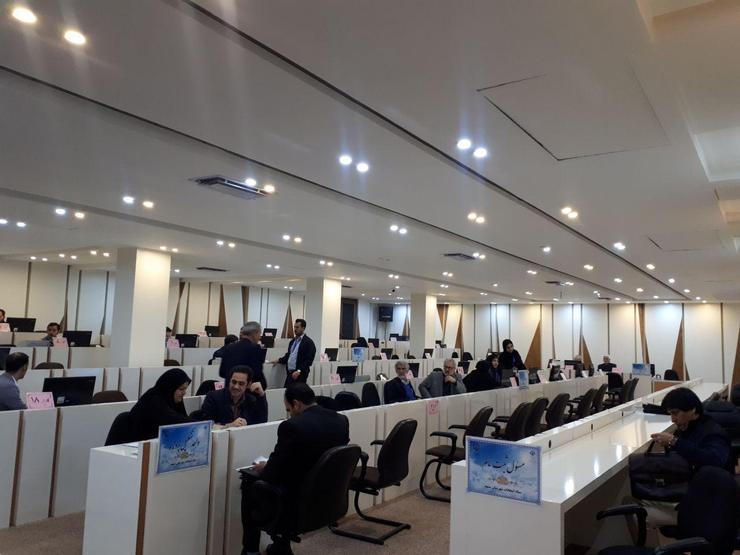 سومین روز از مهلت ثبت نام داوطلبان یازدهمین دوره مجلس شورای اسلامی همچنان بدون حضور چهره‌های شاخص سیاسی یا شناخته شده در مشهد، درحال برگزاری است.