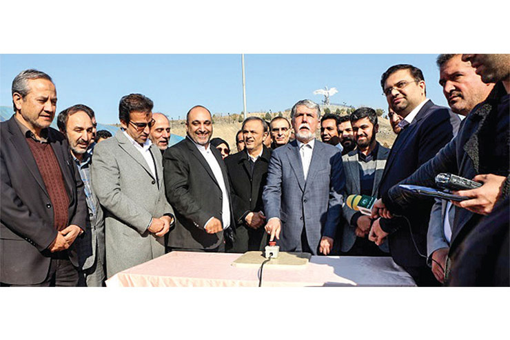 روز پنجشنبه، هفتم آذرماه، با حضور سیدعباس صالحی وزیر فرهنگ و ارشاد اسلامی، علیرضا رزم‌حسینی استاندار، محمدرضا کلائی شهردار، محمدحسین مصحفی سرپرست سازمان اجتماعی‌فرهنگی شهرداری و چند تن از اعضای شورای اسلامی شهر مشهد و همچنین جمعی از مسئولان شهری و هنری، عملیات اجرایی احداث بزرگ‌ترین مجموعه پردیس تئاتر شهر آغاز شد.