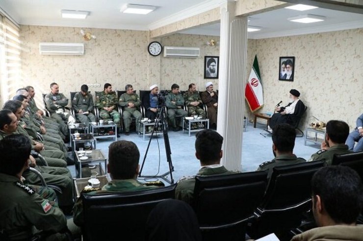 امام جمعه مشهد گفت: دشمن با دیدن توانمندی نیروهای نظامی جمهوری اسلامی از انجام تهاجم نظامی مایوس است، آمریکا حتی جرات فکر کردن به اقدام نظامی علیه کشور ما را ندارد.