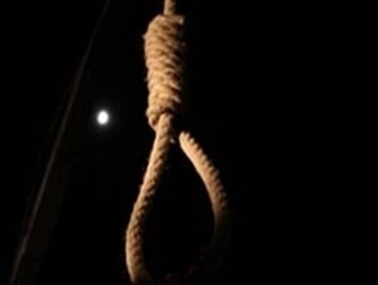 زنی که در سومین ازدواج خود برای خواستگارش شرط گذاشت تا خواهر شوهر اولش را به قتل برسانند، سپیده دم یک شنبه گذشته به همراه تازه داماد در زندان مرکزی مشهد به دار مجازات آویخته شد.