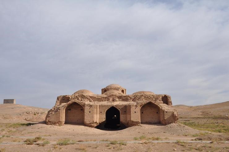مدیر میراث فرهنگی، گردشگری و صنایع دستی مه‌ولات از برنامه‌ریزی برای احیای رباط تاریخی زرنوخ این شهرستان خبرداد.