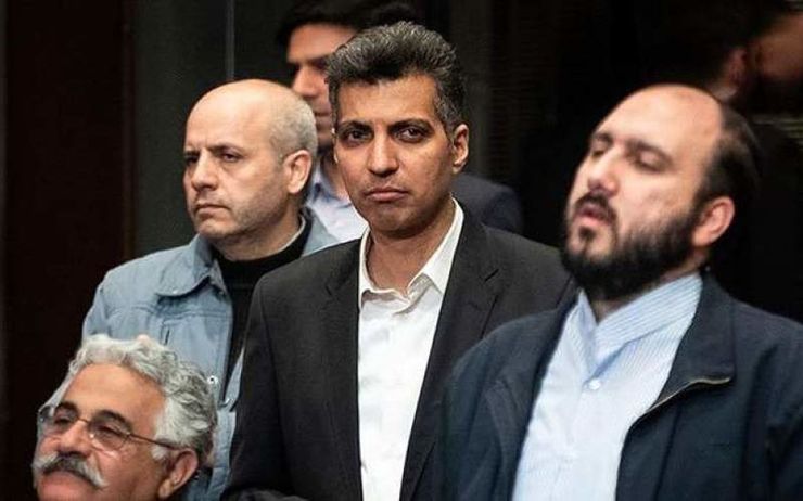 عادل فردوسی پور 9 ماه پس از پایان برنامه نود تصمیم گرفته تا با ساخت برنامه ای جدید در شبکه نمایش خانگی خلاء کاهش حضورش در شبکه سه را پر کند.