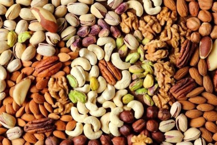 رئیس اتحادیه آجیل و خشکبار مشهد گفت: در چند روز اخیر افزایش قیمت در بحث آجیل و خشکبار نداشتیم و قیمت‌ها هم‌تغییری نخواهد کرد.