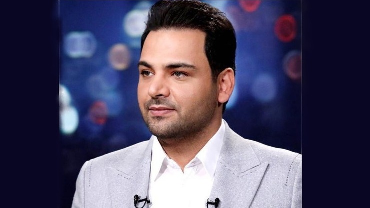 احسان علیخانی مجری «عصر جدید» در استوری اینستاگرامش تصویری از خودش روی تخت بیمارستان منتشر کرد و نوشت: سرماخوردگی و آنفولانزا از آن چیزی که در اخبار و توصیه‌ها می‌شنوید به شما نزدیک‌تر است.