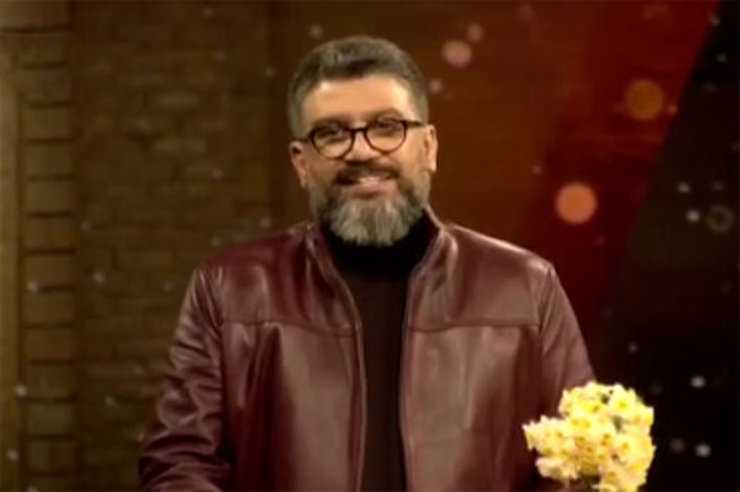 رضا رشیدپور گفت: امیدوارم کدورت‌ها رفع شود؛ حیف است که عادل فردوسی پور را در تلویزیون نداشته باشیم، حق نیست که من سر سفره یلدا باشم و از عادل فردوسی پور یادی نکنم.