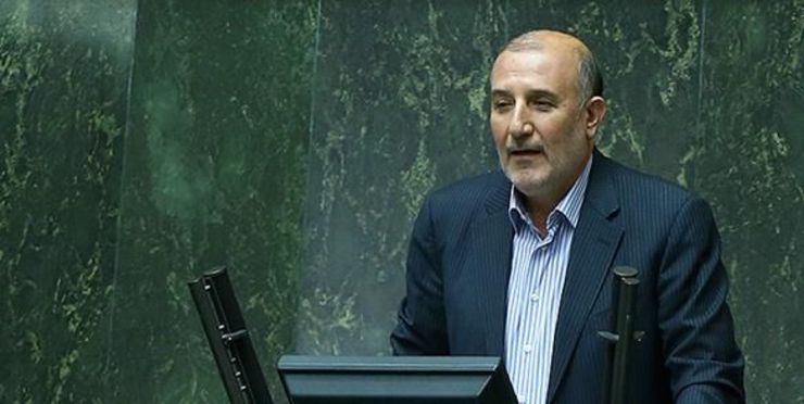 رییس کمیسیون صنایع و معادن مجلس شورای اسلامی گفت: گرانی‌ها در کشور همیشه با افزایش نرخ دلار و بنزین در ارتباط بوده است، تا زمانی که نیرو‌ها را در بازار با شرایط موجود کشور کنترل و توجیه نکنیم، کنترل و نظارت بر بازار امکانپذیر نیست.