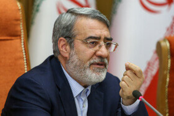 وزیر کشور گفت: با گسترش اغتشاش‌ها مجبور شدیم اینترنت را به‌صورت مقطعی قطع کنیم و بعد، نتیجه گرفتیم که باید مسدودسازی شود.