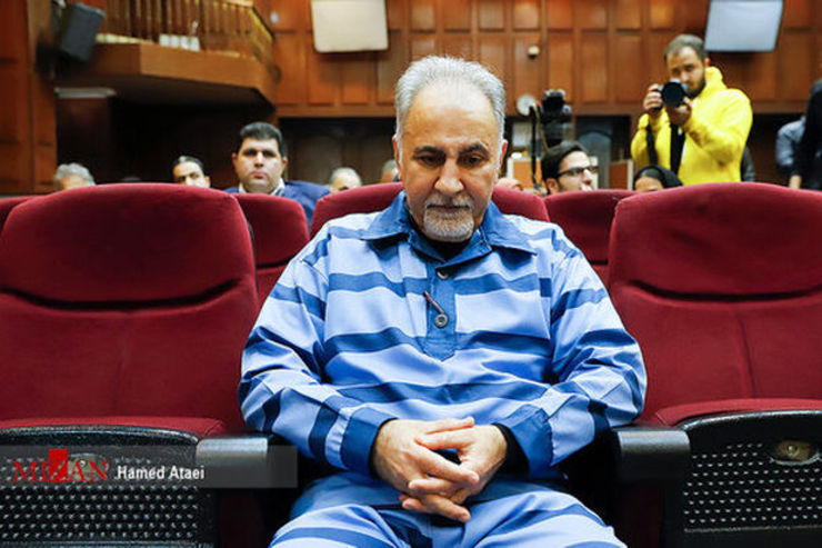 محمدعلی نجفی گفت: مجموعه شواهد حادثه و محتویات پروندهای که تشکیل شده حاکی از آن است که از ابتدا پیچیدگیها و ابهامات زیادی وجود داشته که هدف همه ما به ویژه هیئت قضات رفع این ابهامات و مشخص شدن زوایای حادثه است.