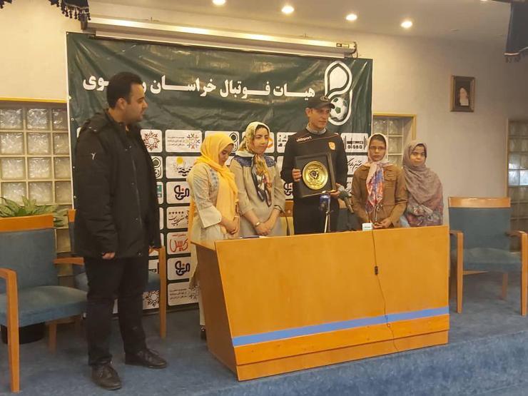 به مناسبت روز جهانی معلولان، شهرخودرویی‌ها میزبان اعضای موسسه خیریه همدم در نشست خبری پیش از دیدار با نفت آبادان بودند.