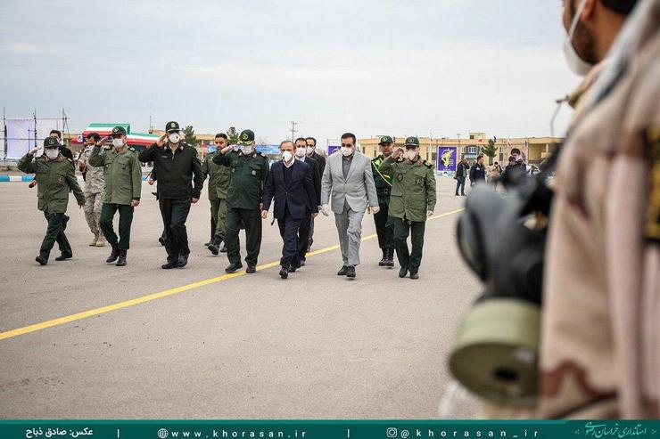 رزمایش دفاع بیولوژیک سپاه امروز ۱۰ فروردین برای رفع آلودگی‌های زیستی از پهنه استان خراسان رضوی درمشهد آغاز شد.