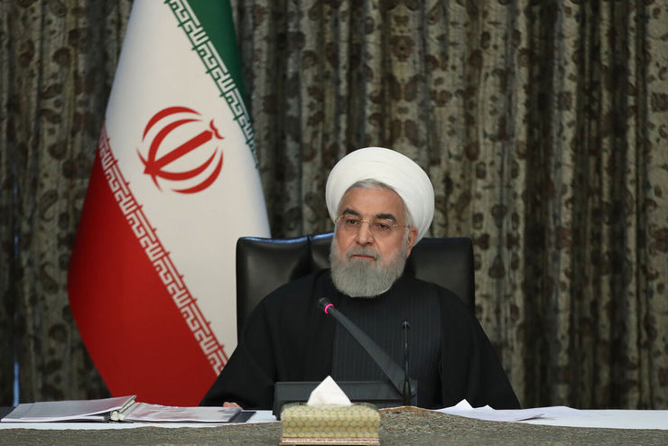 رییس جمهوری با تاکید بر اینکه دولت با تمام توان حامی مدافعان سلامت و بخش درمان و کشور است، گفت: اصل اول در کشور سلامتی مردم است.