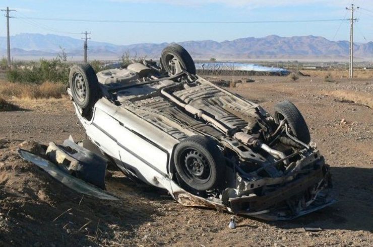 رییس جمعیت هلال احمر تربت‌حیدریه گفت: واژگونی یک دستگاه خودروی سواری سمند در جاده‌های این شهرستان، یک کشته و دو مصدوم برجای گذاشت.