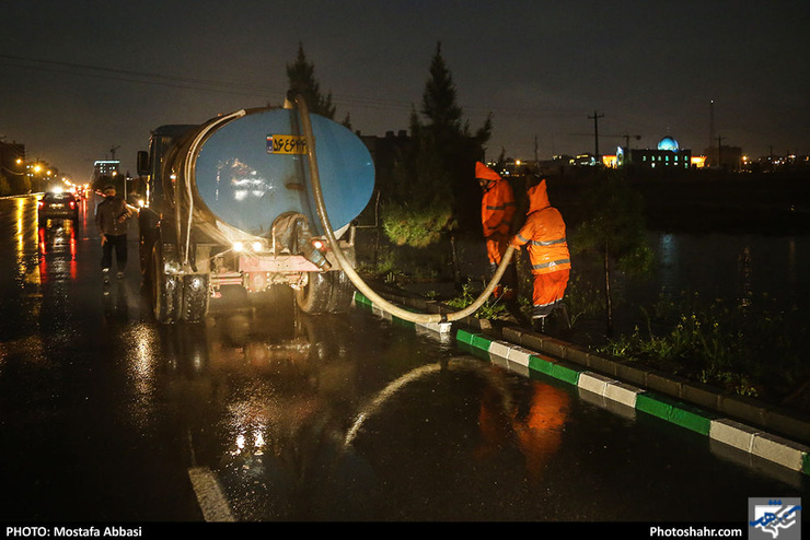 مدیرکل هماهنگی و نظارت بر خدمات شهری شهرداری مشهد از آماده‌باش مدیریت شهری برای بارش‌های پیش رو خبر داد.