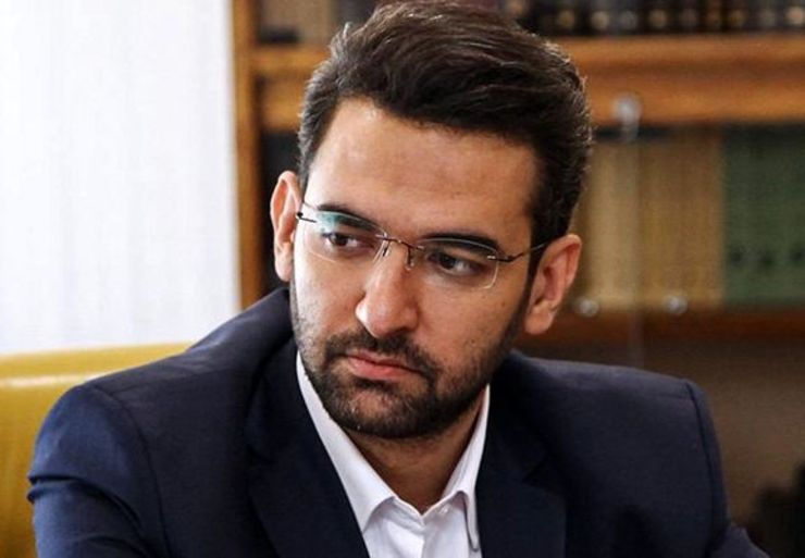 وزیر ارتباطات در اعتراض کاربران به کندی سرعت اینترنت مسئله نیاز به باند فرکانسی را مطرح کرد؛ باندی که سالهاست در اختیار صدا و سیما بوده و مذاکرات برای آزادسازی آن هنوز به نتیجه نرسیده است.