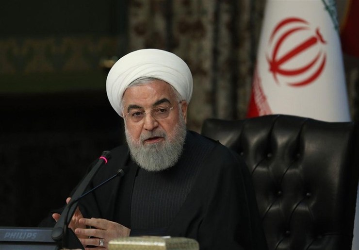 حسن روحانی در جلسه امروز (یکشنبه) هیات دولت تاکید کرد که سلامت مردم، اولویت نخست کشور به شمار می‌رود، اما اشتغال، تولید و کسب و کار در سالی که به نام «جهش تولید» نام‌گذاری شده است نیز باید مد نظر قرار گیرد.