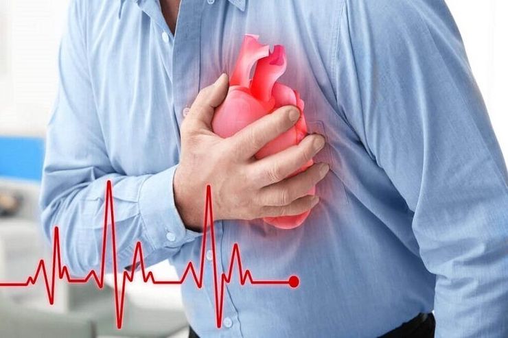 یک کارشناس مدیریت عملیات و امداد و نجات گفت: درد سینه پشت جناق (استخوان وسط سینه) یک علامت عمده حمله قلبی است.