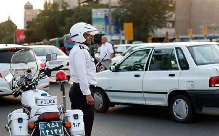 معاون اجتماعی پلیس راهور ناجا گفت: در اجرای سیاست‌های ستاد ملی مبارزه با کرونا که عمده تصمیم‌سازان آن، از کادر محترم و زحمت‌کش درمان کشور هستند، پلیس راهور با جدیت نسبت به اعمال محدودیت در تردد‌های با پلاک غیر بومی  اقدام می‌کند.