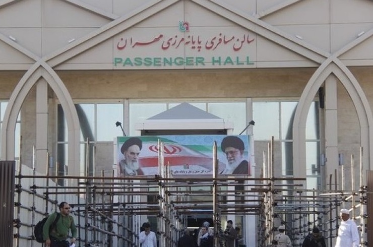 سخنگوی گمرک ایران گفت: با تصمیم دولت عراق، مرز مهران تا ۳۰ فروردین بسته خواهد ماند تا مجددا در خصوص آن تصمیم گیری شود.