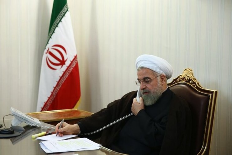 رییس جمهور در گفتگو با وزیر بهداشت بر ضرورت نظارت دقیق براستان‌هایی که از فردا طرح فاصله گذاری هوشمند اجتماعی در آن‌ها اجرا می‌شود، تاکید کرد.