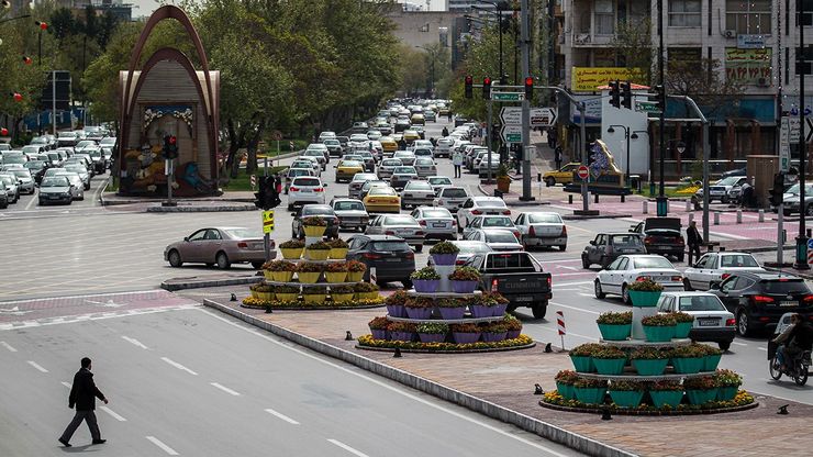 بامداد جمعه، ۲۸ فروردین ماه آخرین مهلت ثبت نام الزامی تمام مشاغل در سامانه وزارت بهداشت، در راستای مقابله با بحران کروناست. البته مشاغل پر خطر علاوه بر ثبت نام، همچنان باید منتظر اعلام نظر ستاد ملی مقابله با کرونا درباره زمان بازگشایی کسب و کارشان بمانند.