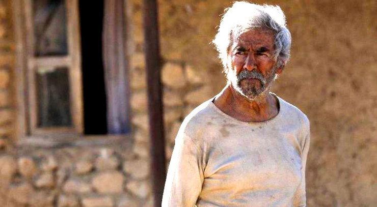 فیلم سینمایی «خروج» به کارگردانی ابراهیم حاتمی‌کیا در چهارمین روز از اکران اینترنتی به فروش یک میلیاردی رسید.