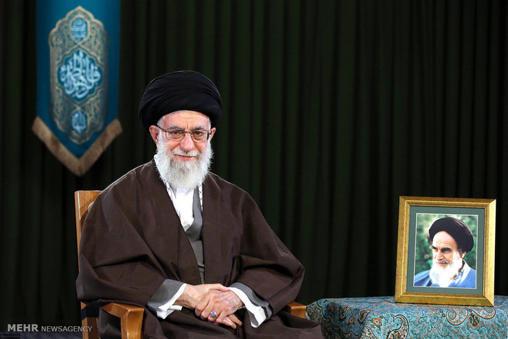 رهبر انقلاب اسلامی در سخنرانی به مناسبت سال نو و عید مبعث تاکید کردند: اگر امروز صادقانه عمل کرده، کوته‌بینی و ساده‌نگری نداشته باشیم و تنبلی نکنیم، می‌توانیم ایران را به قله سیاسی، نظامی، فرهنگی، علمی، اقتصادی برسانیم.