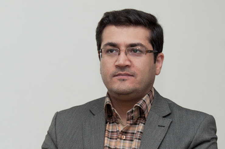 یک جامعه‌شناس گفت: همواره در هر جامعه‌ای هرچقدر هم جامعه‌پذیری قوی باشد، عده‌ای جامعه‌پذیر نمی‌شوند و یا طبق هنجار رفتار نمی‌کنند و این وظیفه حاکمیت است که به نمایندگی از جامعه جلوی این افراد را با قوه قهریه بگیرد، اما در زمینه ویروس کرونا، حاکمیت از قوه قهریه استفاده نکرد.