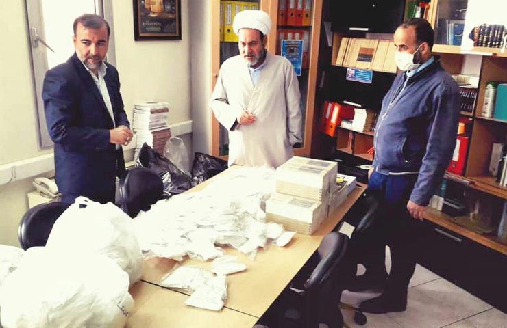 تعداد یکهزار ماسک پارچه‌ای توسط دفتر نمایندگی، ولی فقیه در هلال احمر استان، تقدیم مرکز خدمات حوزه علمیه شد.