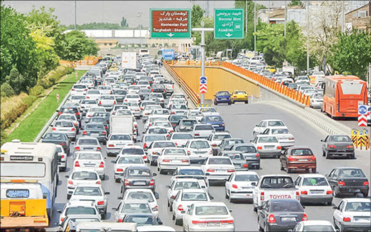 فرماندار شهرستان بینالود از افزایش شدید تردد در شهرهای طرقبه و شاندیز از زمان بازگشایی این مناطق توریستی و اعتراض ساکنان این مناطق خبر داد.