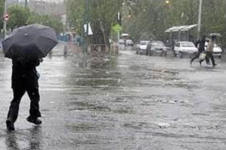 استاندار خراسان‌رضوی به دنبال پیش‌بینی وقوع بارش‌های رگباری، دستور آماده‌باش ستاد مدیریت بحران استان را صادر کرد.