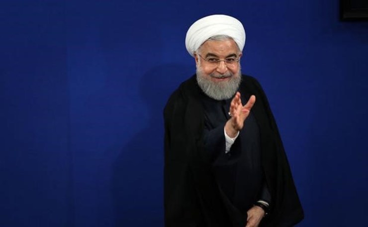 جمعی از متخصصان و پزشکان در نامه‌ای به رئیس‌جمهور با هشدار نسبت به گسترش دامنه ویروس کرونا در روزها و هفته‌های آینده خواستار اعمال محدودیت تردد درون‌شهری و برون‌شهری شده‌اند.
