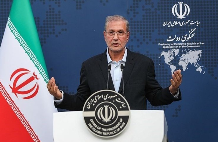 سخنگوی دولت: با دستور رئیس جمهور، ادارات و فعالیت‌های اقتصادی به غیر از موارد حساس و مرتبط با زندگی روزمره مردم، تا ۱۵ فروردین تعطیل است.