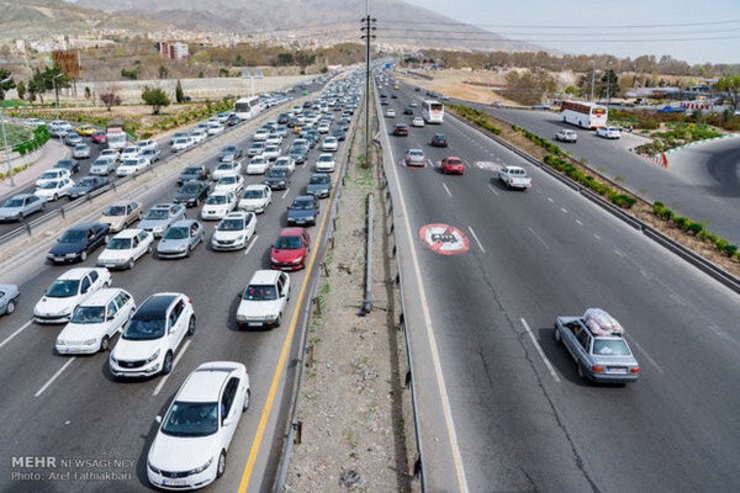 به رغم تاکیدات فروان مبنی بر عدم انجام سفر و کاهش تردد‌ها برای قطع شدن زنجیره انتقال کرونا، میزان تردد در جاده‌های استان طی ۲۴ ساعت گذشته افزایش یافته است.