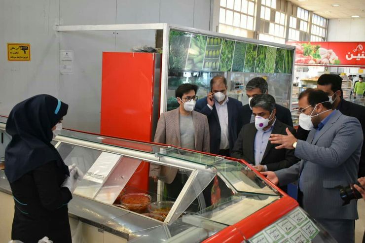 معاون خدمات شهری شهرداری مشهد گفت: بستر خرید تلفنی از فروشگاه‌های شهرما متعلق به شهرداری این شهر فراهم شده و توسعه آن نیز در حال انجام است.