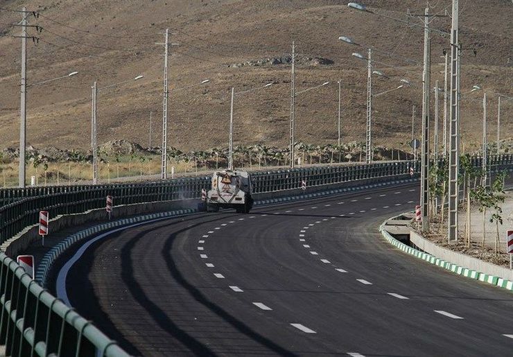 مسیر دسترسی بلوار نماز به ارتفاعات جنوبی مشهد بسته شد.