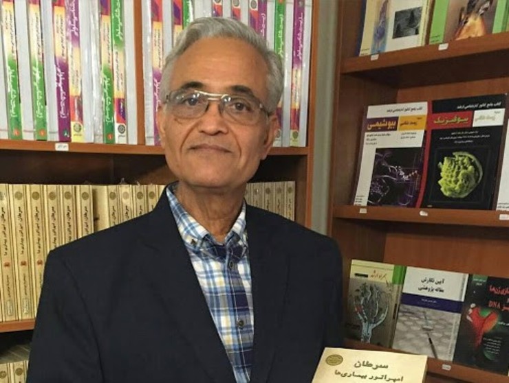 در موزه جانورشناسی دانشگاه فردوسی، ویترینی هست که به مرحوم دکتر جمشید درویش اختصاص دارد، همان کسی که نامش برای همیشه با دانشکده علوم، با موزه جانورشناسی و با موزه تاریخ طبیعی خراسان گره خورده است.