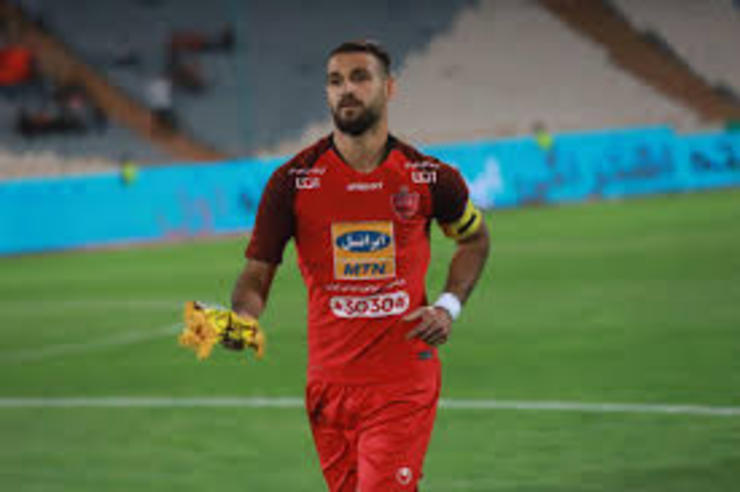 بعد از فینال لیگ قهرمانان آسیا بشار رسن رسما از پرسپولیس جدا شد، اما این پایان ماجرا‌ها نیست. گفته می‌شود احمد نورالهی نیز از یک تیم پرتغالی پیشنهاد دارد.