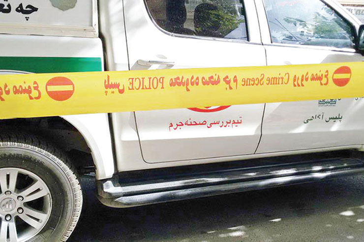 ساعت حوالی ۱۱ دیروز بود که خبر کشف جسد زنی جوان در خانه‌اش به مرکز فوریت‌های پلیسی ۱۱۰ اعلام شد و تیمی از مأموران دایره تجسس کلانتری قاسم‌آباد مشهد خود را به خیابان میعاد رساندند.