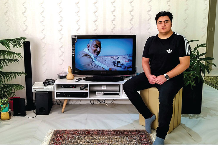 متین رجبی مداحی برای ائمه معصوم (ع) را از کودکی آغاز کرده است. در ۱۱ سالگی نماهنگ «زیارت» با صدای او به مناسبت میلاد امام‌رضا (ع) از شبکه خراسان‌رضوی پخش شد. کار اخیر او نیز سال گذشته هم‌زمان با شهادت سردار قاسم سلیمانی با نام «سردار آسمانی» و «سردار دل‌ها» به نمایش درآمد.