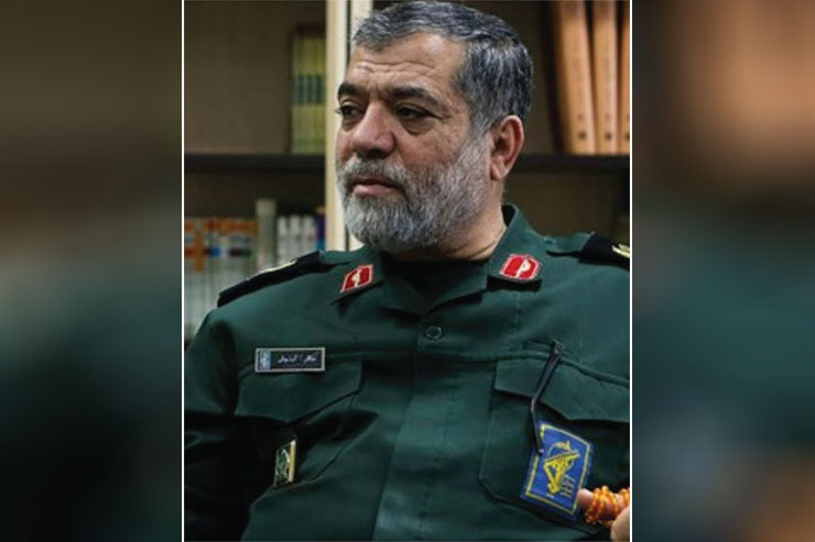  سردار قاسم سلیمانی در بین صاحب‌نظران نظامی و سیاسی دنیا فرماندهی ژرف‌نگر و کاردان شناخته می‌شد. در گفت‌وگوی زیر با سردار سالارآبنوش، معاون عملیات سازمان بسیج مستضعفان کشور، با او درباره ویژگی‌های شخصیتی شهید سلیمانی صحبت کرده‌ایم و تأثیر حضور او در محور مقاومت.